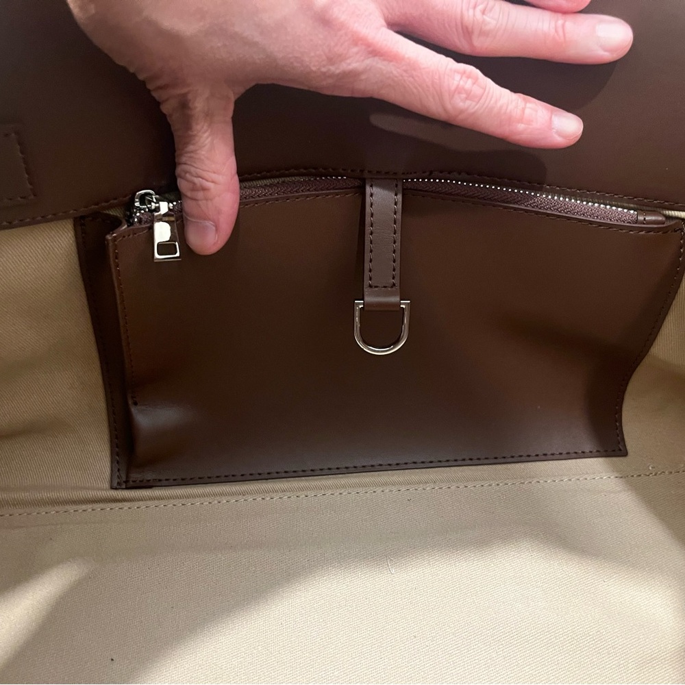 Structured Brown Tote Handbag - Picture 5 of 6
